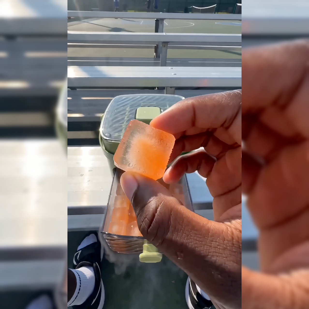 Bandeja de hielo de un solo toque de 48 cubitos
